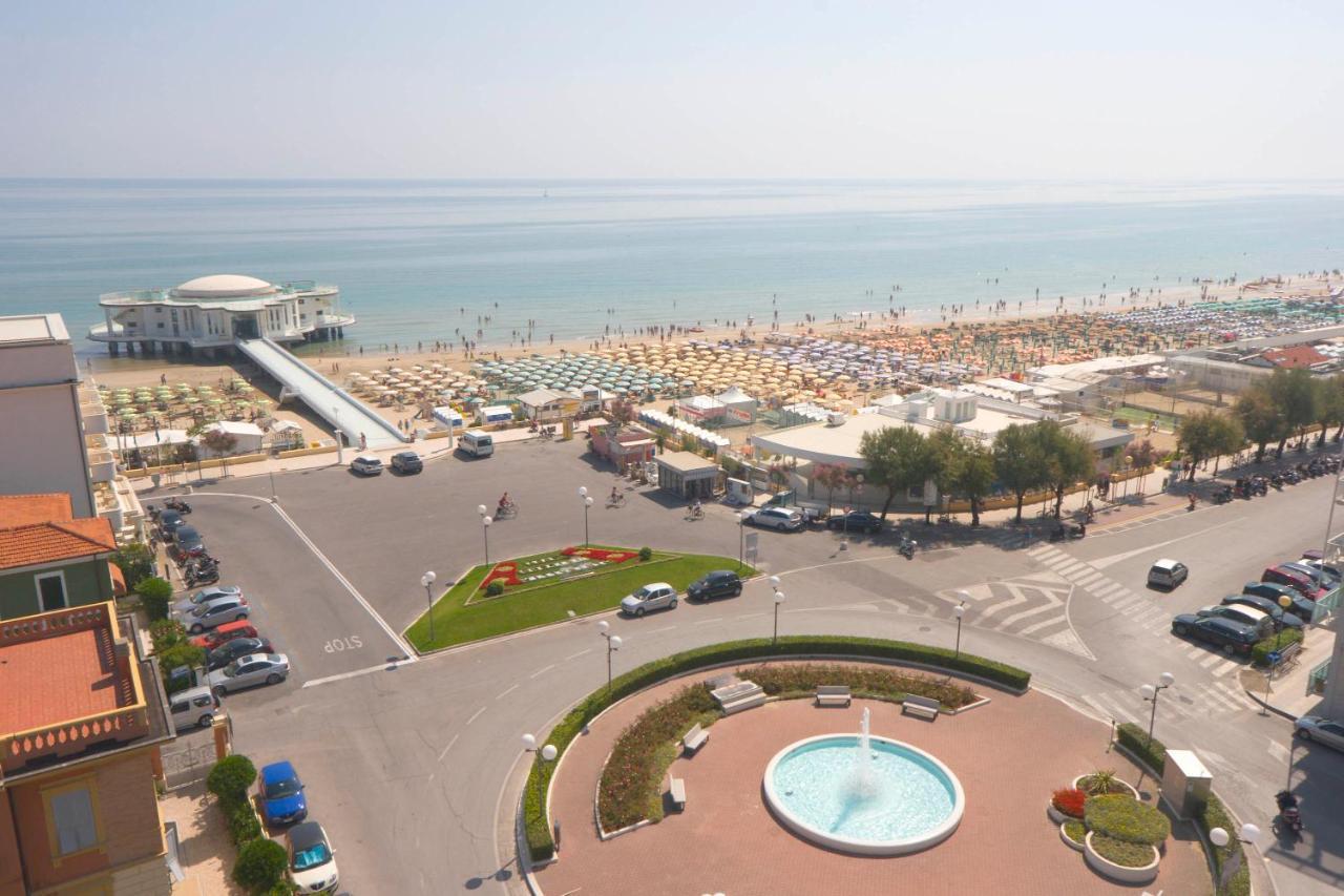 Hotel Palace Senigallia Exterior photo