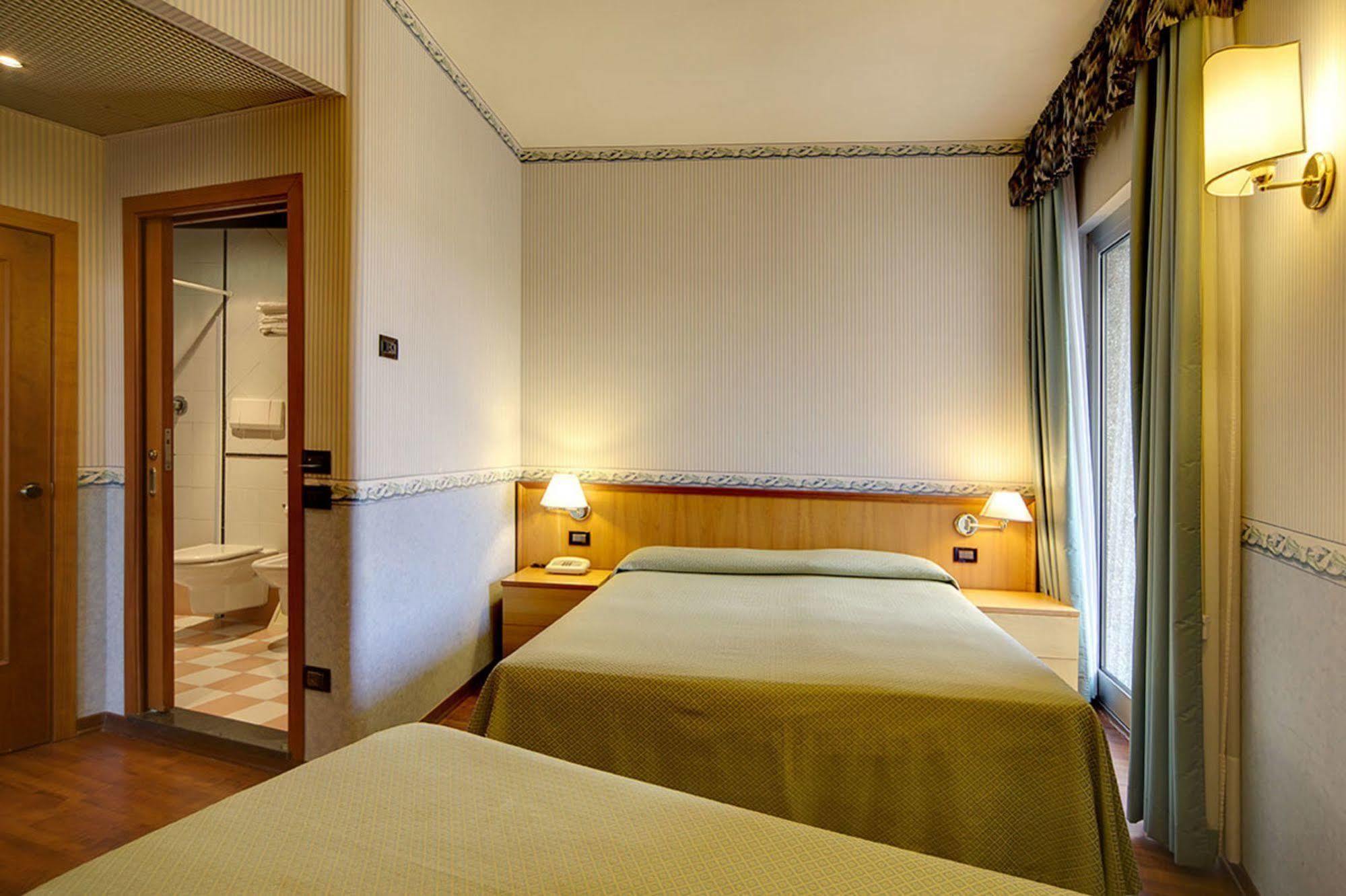 Hotel Palace Senigallia Exterior photo